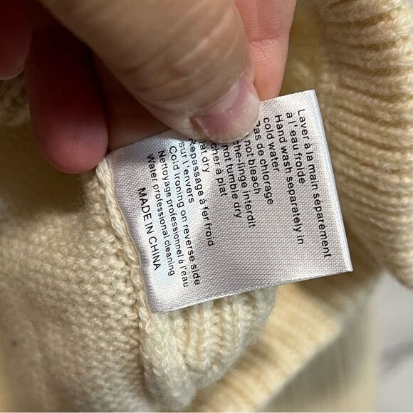 Ba&sh V Neck Women’s Sweater Sz 1 Cream Ribber Knit Wool Cashmere Button Accent - Picture 7 of 10